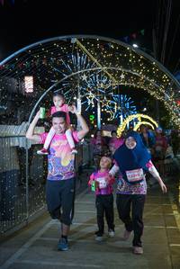 BIB: 15245
                            <button type="button" onclick="openModal(24677923)" class="btn btn-primary btn-sm float-right btn-popup" data-toggle="modal" data-target=".modal-high-quality">
                        <i class="fas fa-shopping-cart"></i> Add to Cart
                    </button>
                                            <button type="button" onclick="isThisMe(24677923, true)" class="btn btn-success btn-sm float-right btn-popup btn-isme hidden" data-toggle="tooltip" data-placement="bottom" title="นี่คือรูปของคุณใช่ไหม คลิกที่นี่เพื่อเอาเข้าอัลบั้ม">
                        <i class="fas fa-plus"></i> Add to album
                    </button>
                    <button type="button" onclick="isThisMe(24677923, false)" class="btn btn-warning btn-sm float-right btn-popup btn-isnotme hidden">
                        <i class="fas fa-ban"></i> Remove from album
                    </button>